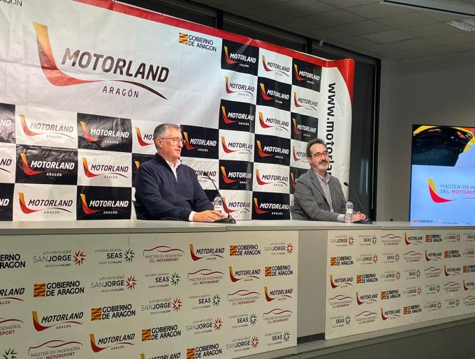Alumnos de la Cuarta Edición del Máster en Ingeniería del Motorsport